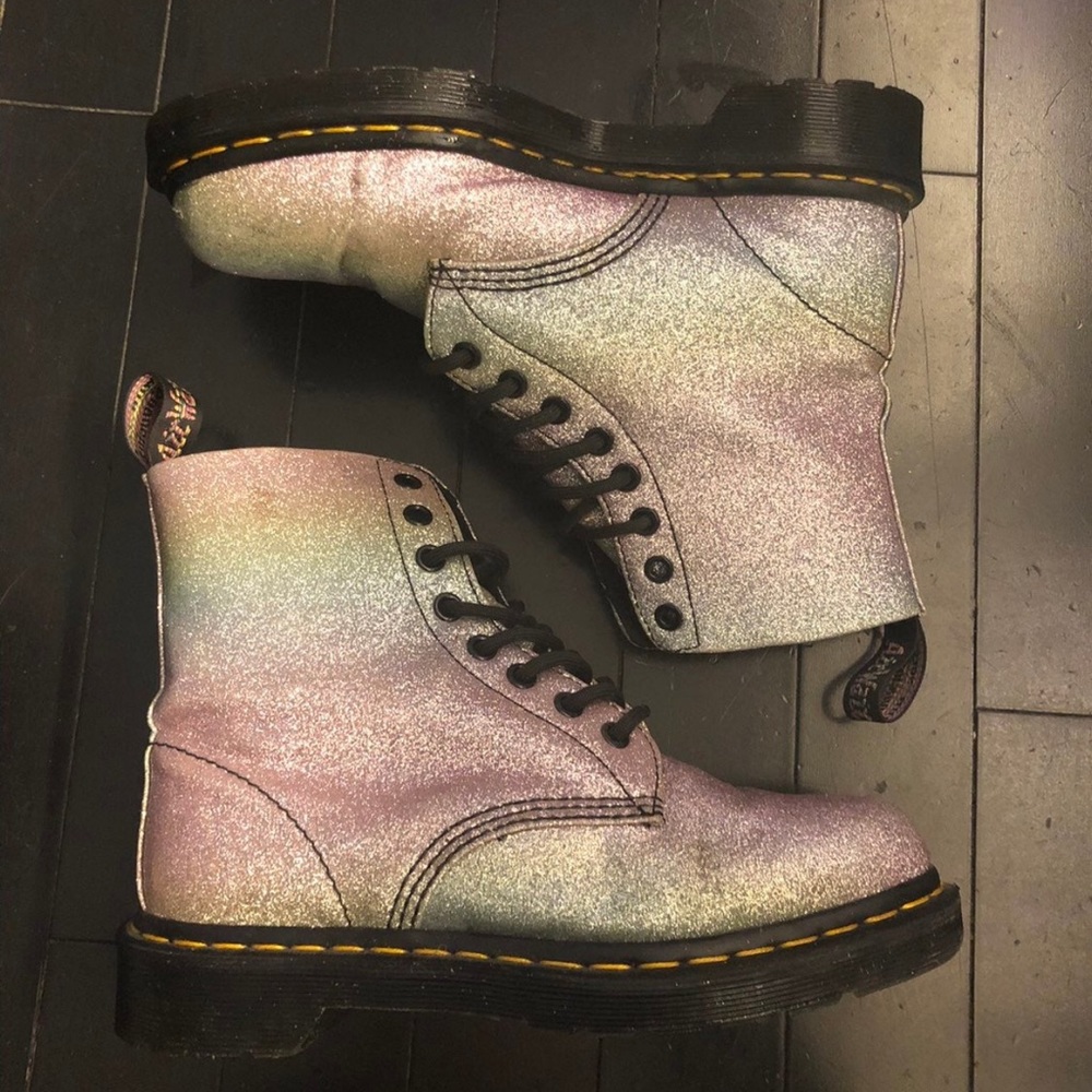 Dr martens rainbow glitter